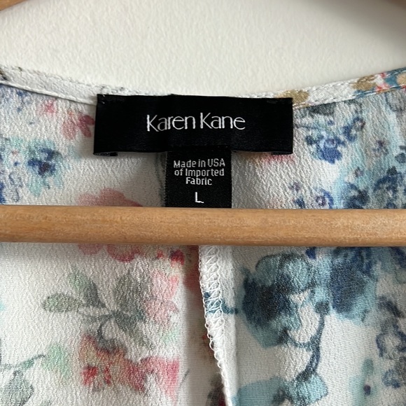 Karen Kane made in USA floral flowy cold shoulder blouse w/ 3/4 length sleeves L - Picture 4 of 9